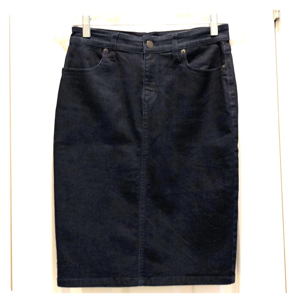 Banana Republic Sz: 2 Dark Denim Skirt